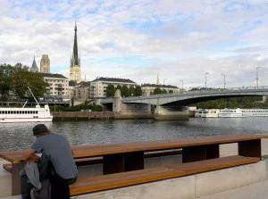 URBIDERMIS Прямоугольный стол для общественных мест из массива дерева Bancal