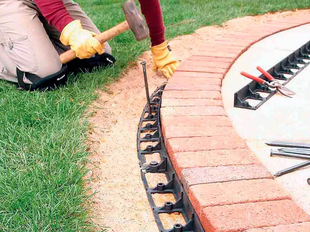 Пластиковый бордюр 45 мм, длина 1 м, зелёный ГеоПластБорд GPBST-33 - Вид №2