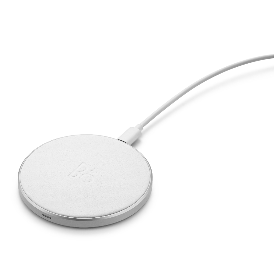 Устройство зарядное беспроводное BeoPlay Charging Pad, белое Bang & Olufsen 1646204 - Вид №3