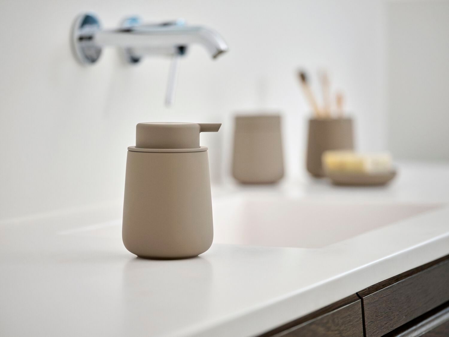 Керамический держатель зубной щетки ZONE DENMARK Nova One ARCH-00062879 - Вид №7