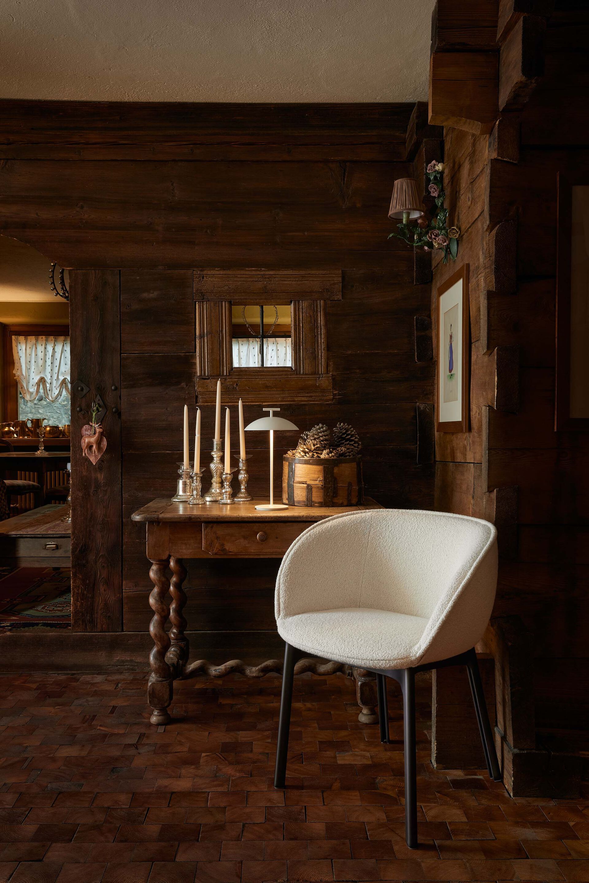 Тканевое кресло Kartell CHARLA ARCH-00006369