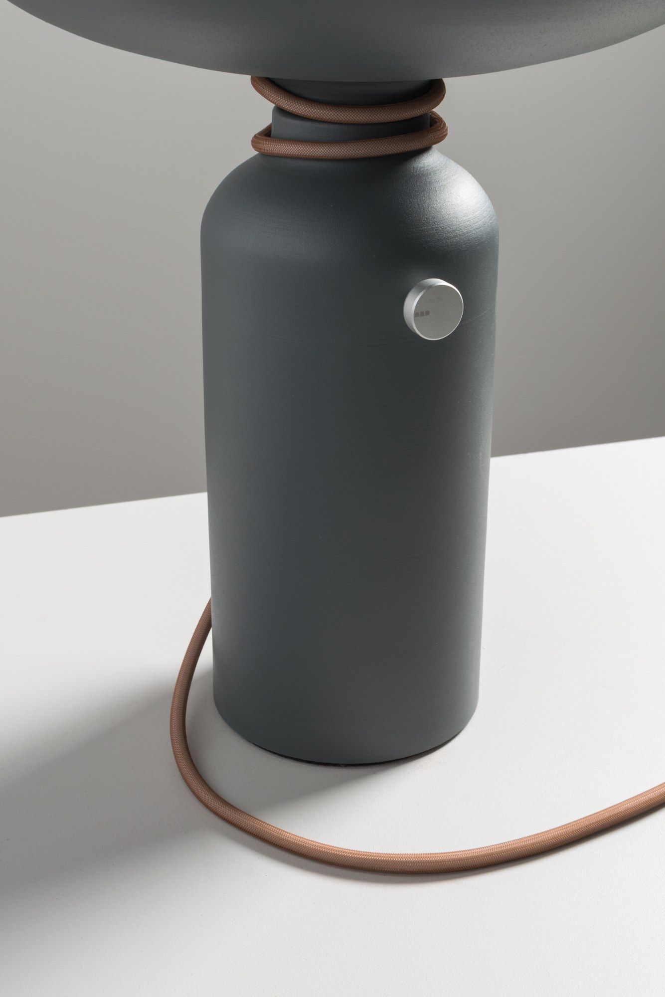 Алюминиевая светодиодная настольная лампа A-N-D Spotlight Volumes ARCH-00083703 - Вид №19