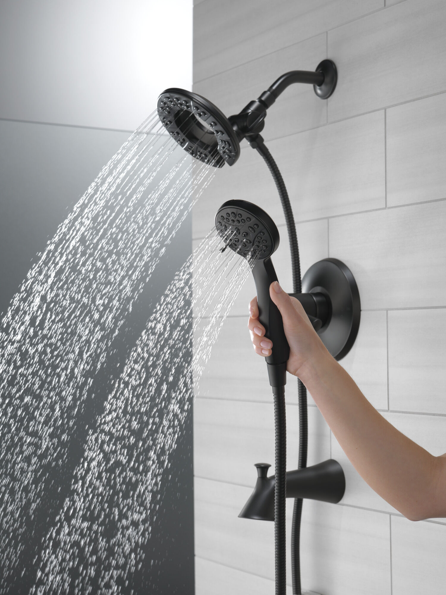 T17433-BL-I Ванна и облицовка для душа Monitor 17 Series Delta Faucet Kayra Матовый черный - Вид №5
