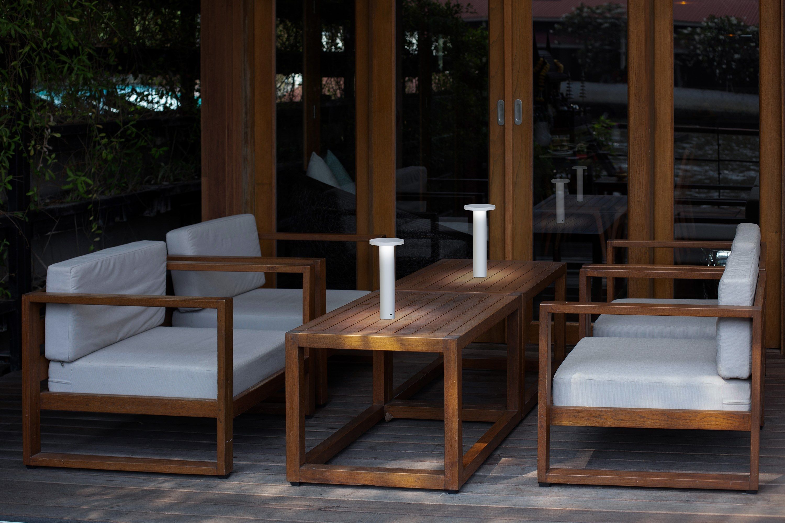 Алюминиевая светодиодная настольная лампа с батарейным питанием Pablo Designs светильники ARCH-00100760 - Вид №4