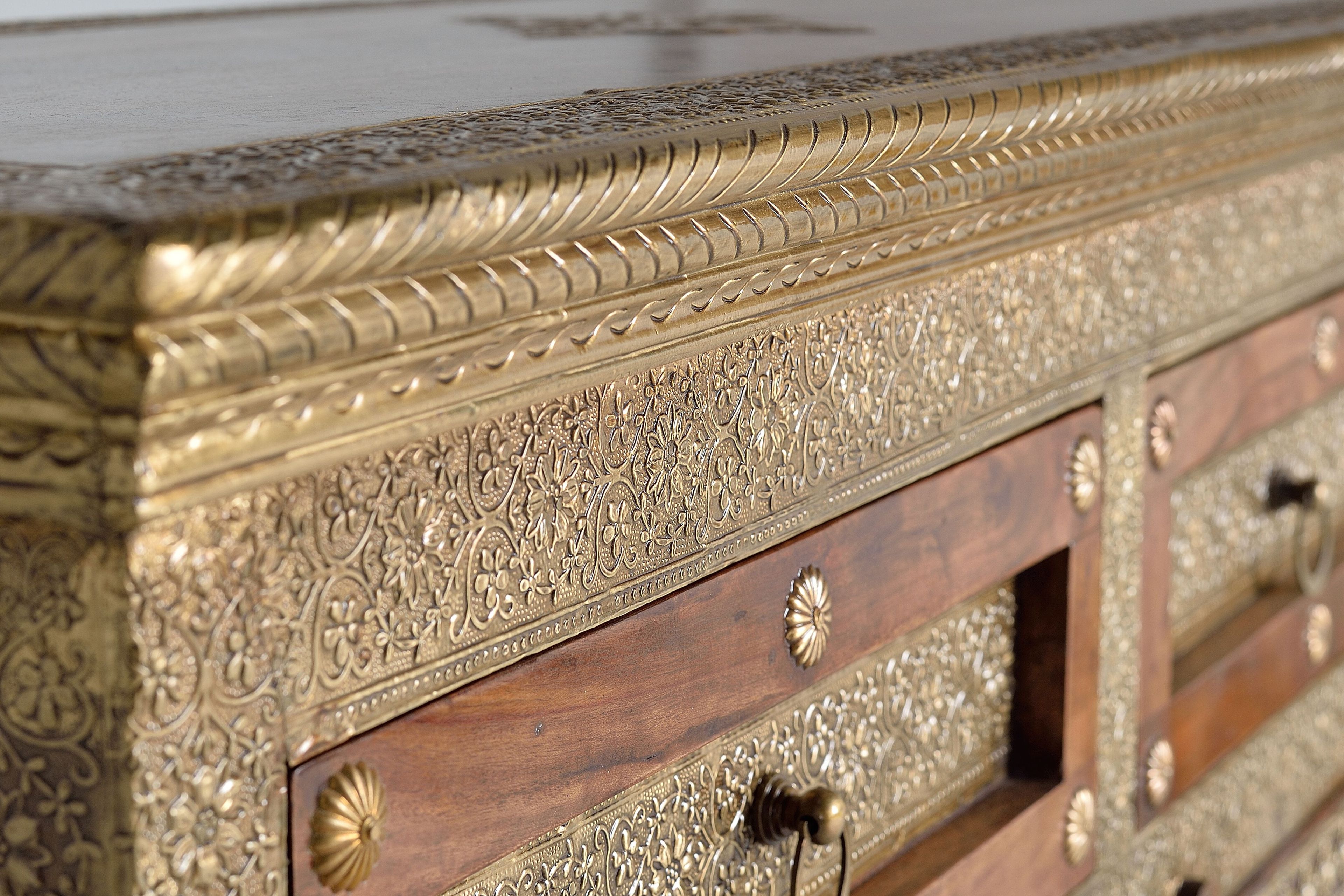 Шкаф из акации с распашными дверцами и ящиками Giner y Colomer Benìn ARCH-00102126 - Вид №7