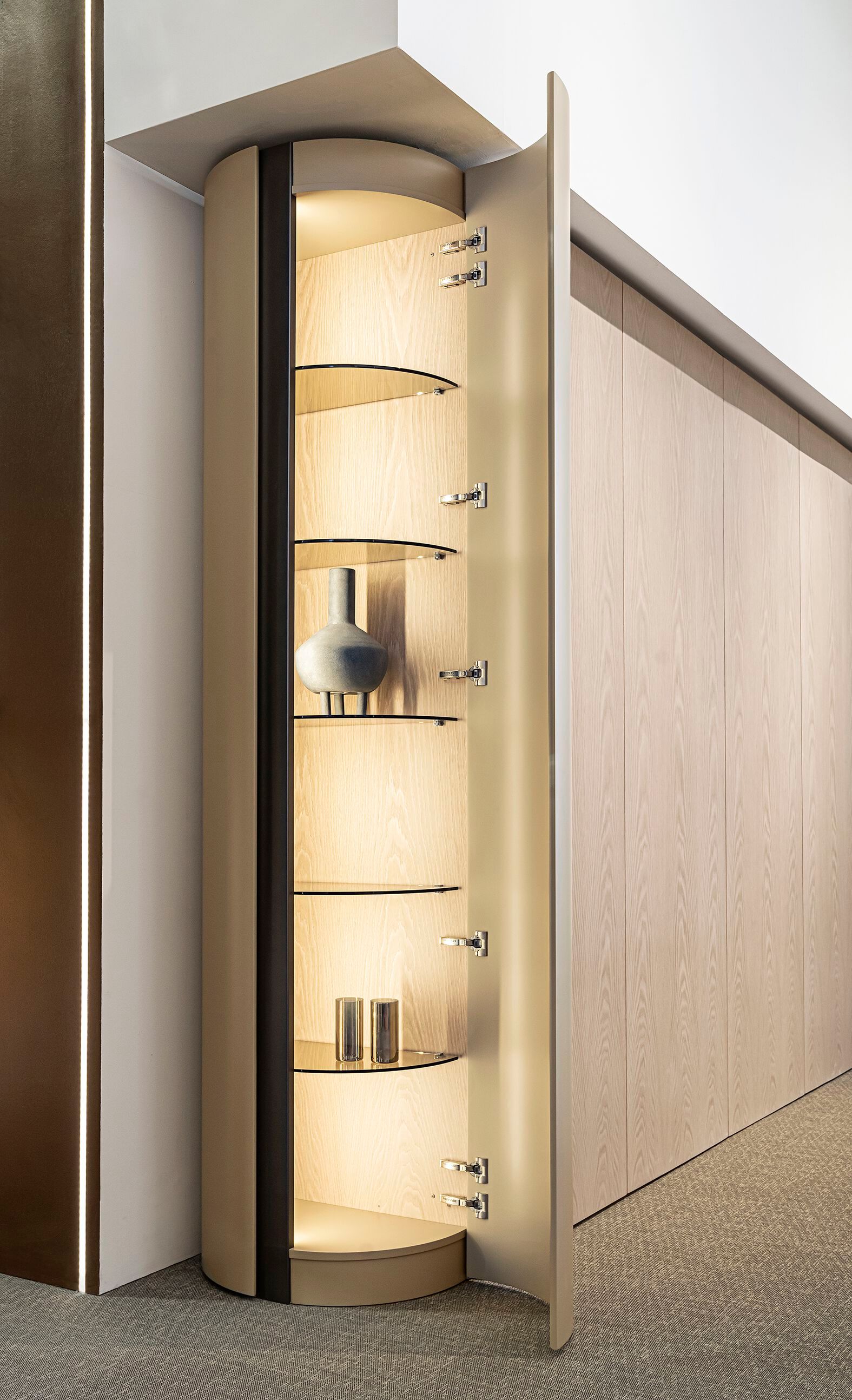 Выдвижная кухня с островом на заказ Bizzotto Italia Атмосфера ARCH-00077572 - Вид №1