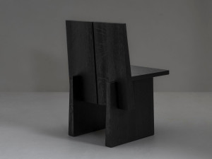 Стул из массива дерева