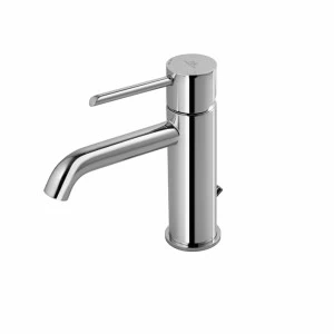 Смеситель для раковины, однорычажный. Ø35 мм. керамический картридж. Соединение 3/8 ”. Длина шлангов 365 мм. Со съемным сливным набором 1 1/4 ”. Аэратор «Плюс». Открытие для холодной воды. Расход 5,34 л / мин. при 3 барах.  Round NOKEN 100208340  CHROME