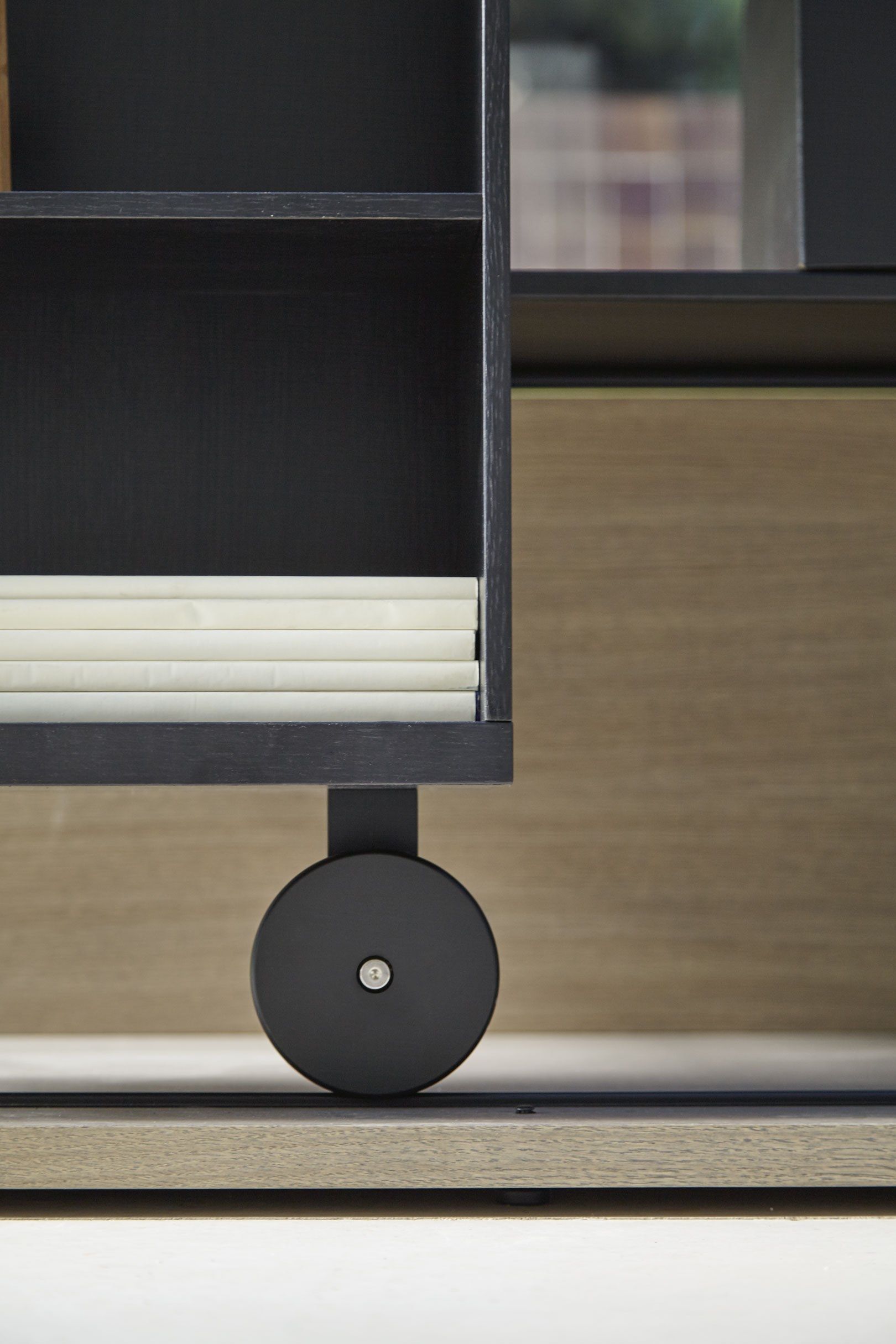 Деревянный книжный шкаф на колесах Punt Literatura ARCH-00034358 - Вид №38