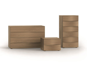 Деревянный комод