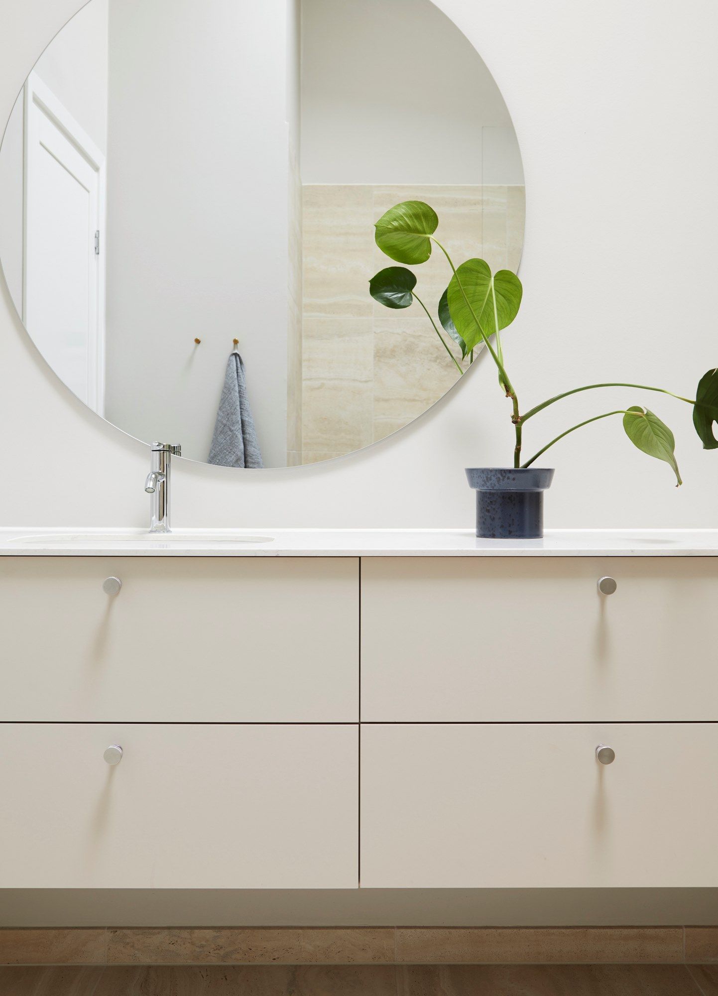 Стальная вешалка / ручка Form & Refine Angle ARCH-00116827 - Вид №1