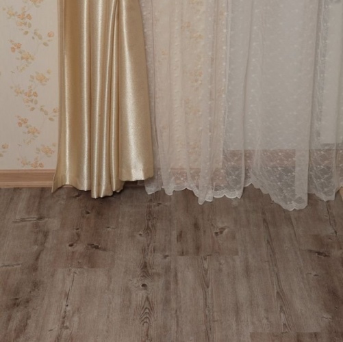 Виниловый ламинат Decoria Mild Tile Бала Dw 8133 Дуб (Гладкая) 950х184 мм 3201000055 - Вид №1