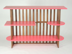 Книжный шкаф из массива дерева с тремя полками