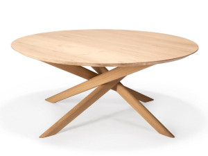 Круглый журнальный столик из дуба