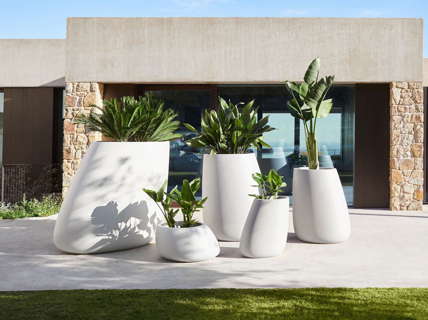 Светящийся садовый горшок из полиэтилена Vondom Stone ARCH-00000812 - Вид №2