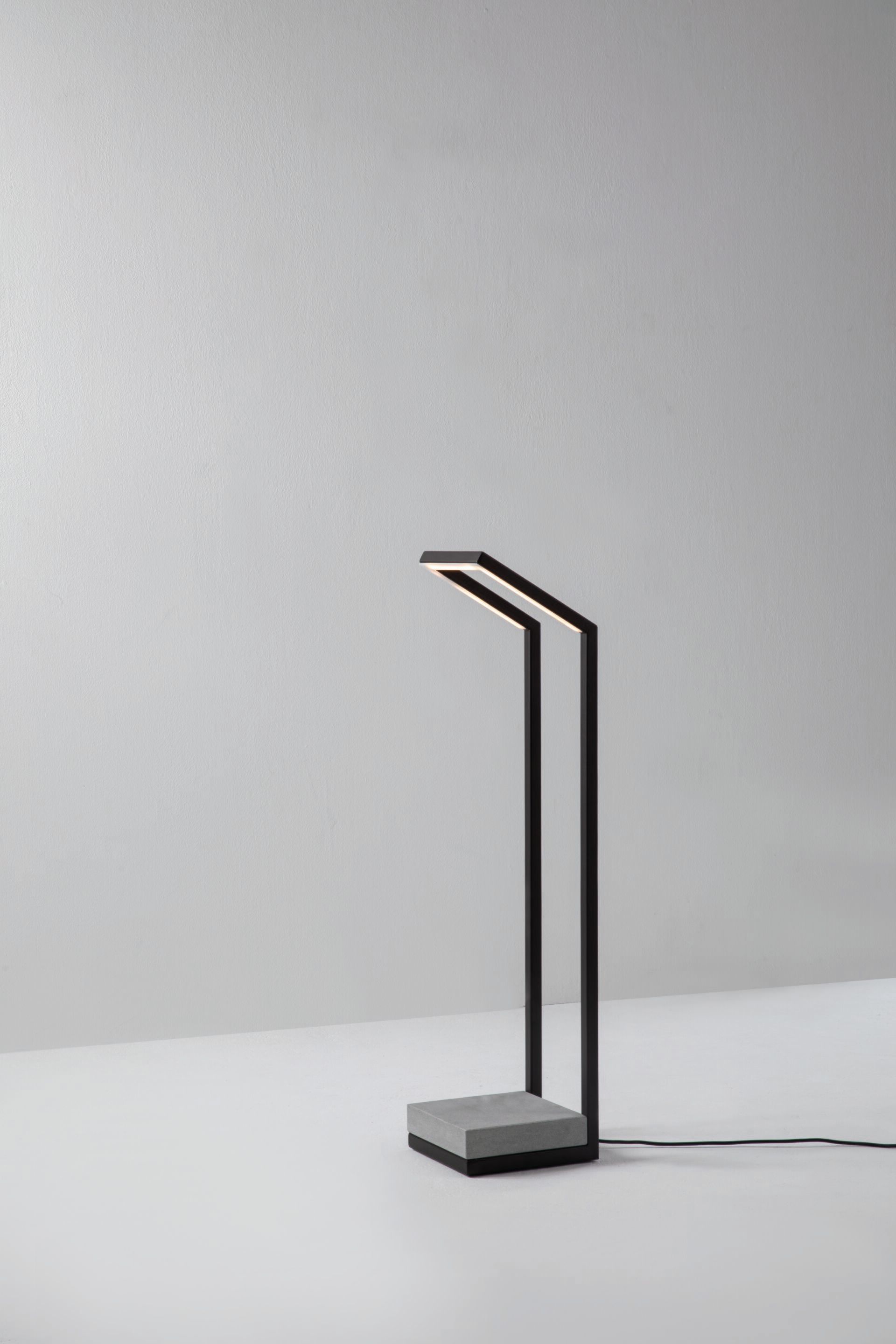 Светодиодная настольная лампа с порошковым покрытием Unopiù стрейч ARCH-00037464 - Вид №2