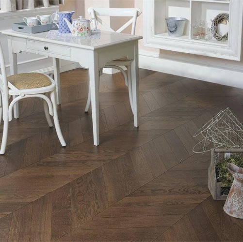 Паркет Ёлка Coswick Молочный Шоколад Дуб Натур (Гладкая) 320х82,55 мм 11283217 - Вид №4