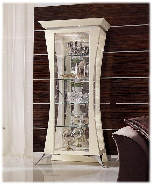 Витрина  REDECO 303 CHARME