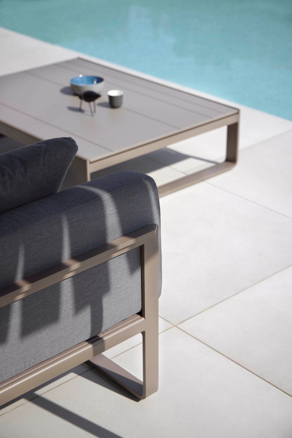 Термолаккированный алюминиевый садовый столик GANDIABLASCO ARCH-00084233 - Вид №5