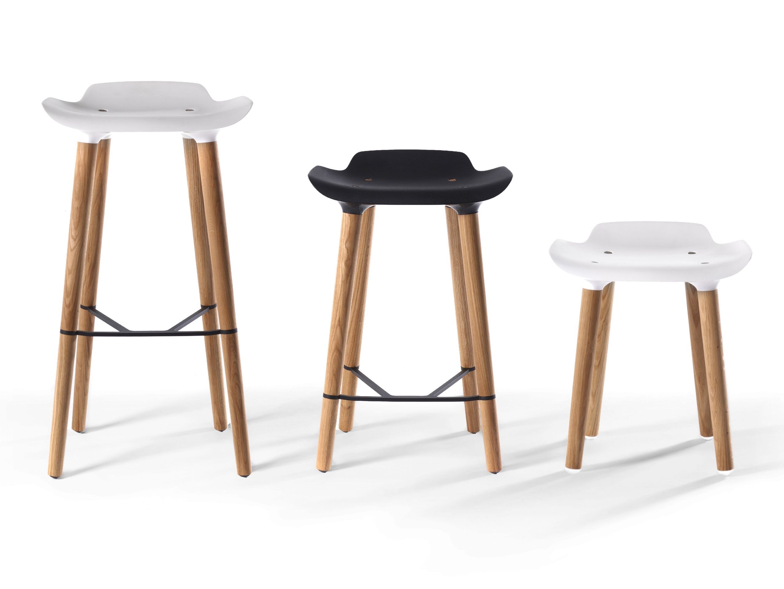 Табурет из дерева и полипропилена Quinze & Milan ARCH-00101580 - Вид №4