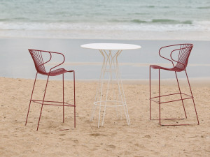 Стальной садовый стул с подлокотниками