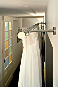 Карниз из нержавеющей стали