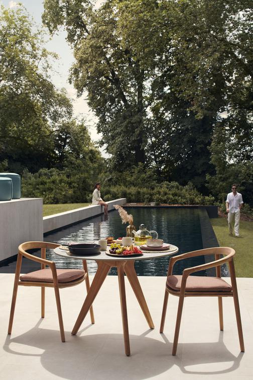 MNST977 Обеденный стол teak nero ⌀80см Manutti Torsa - Вид №11