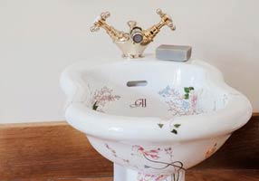 Gentry Home Таз большой белый Victorian Бронза GH102204 - Вид №1