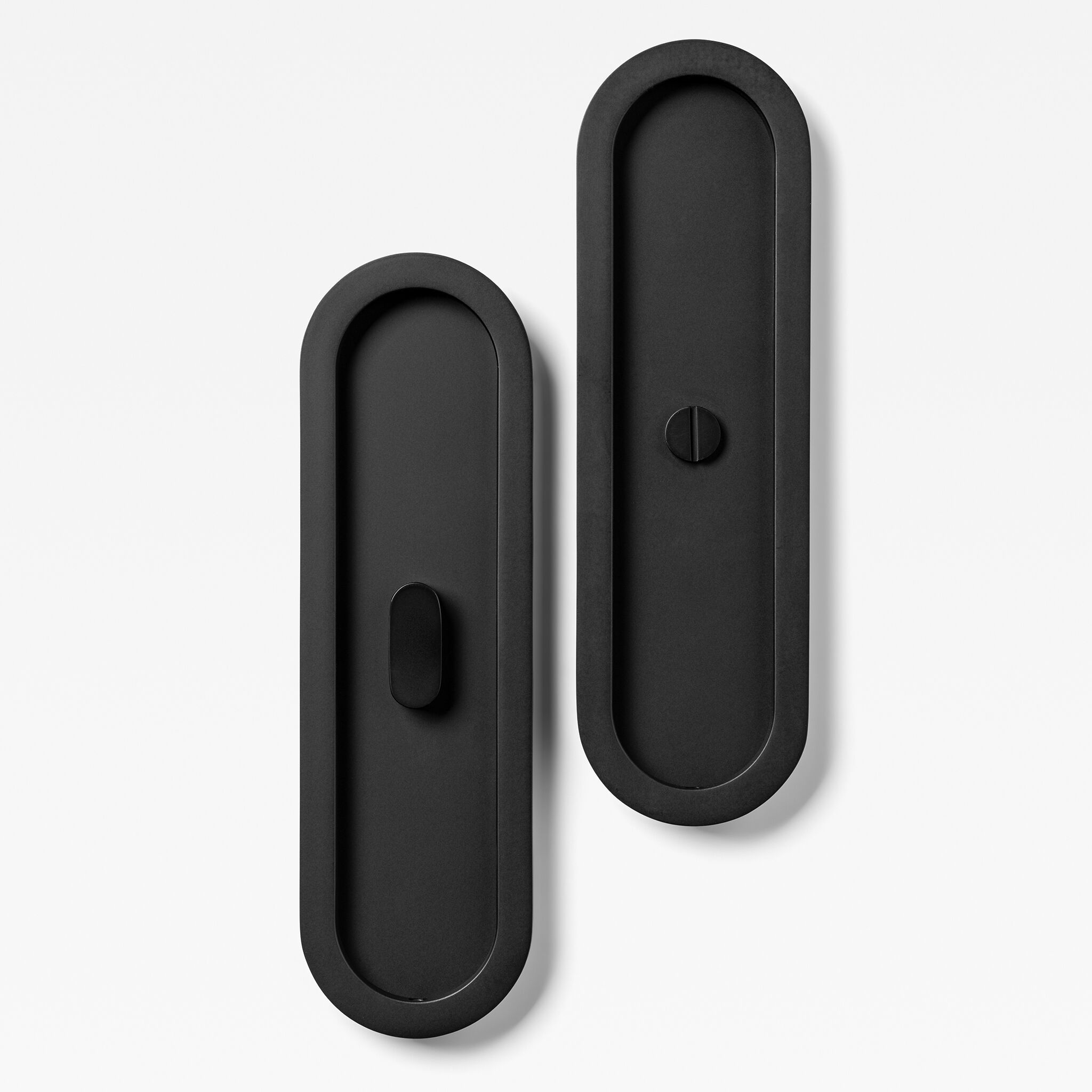 Латунная утопленная ручка Lo & Co Interiors Flush Pull ARCH-00130591 - Вид №3