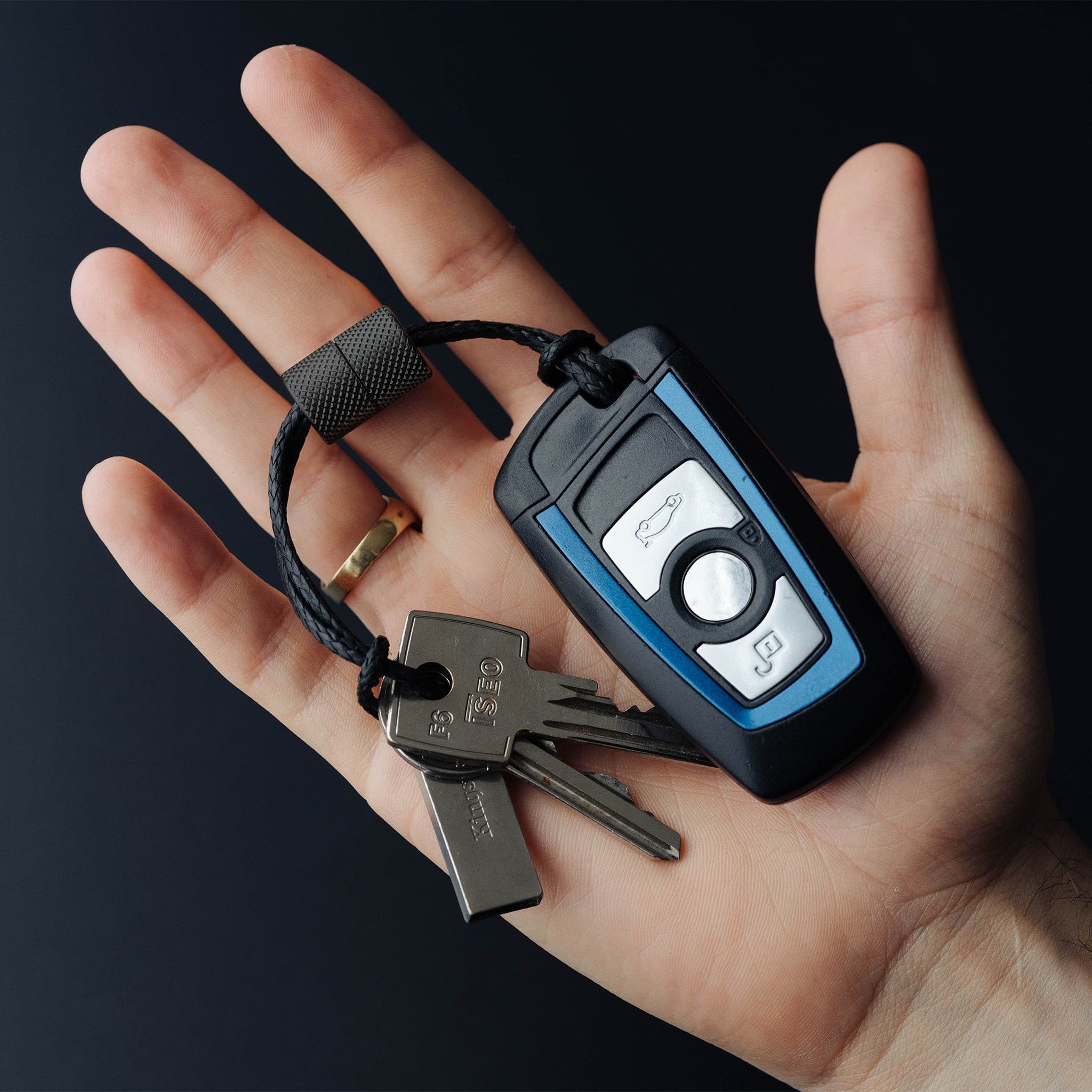 W208BST Брелок для ключей - черная сталь Wingback  - Вид №3