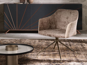 Мягкое вращающееся кресло