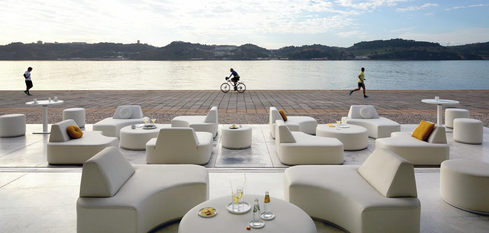 MNST1307 Подставка для ног Moon Island 52 морской текстиль песок Manutti Poufs  - Вид №12