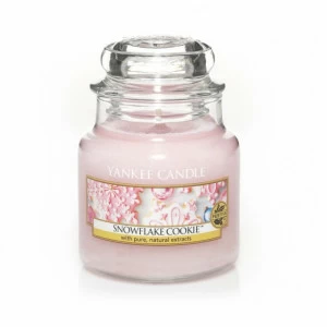 Свеча маленькая в стеклянной банке "Печенье с глазурью" Snowflake cookie 104 гр 25-45 часов YANKEE CANDLE  267923 Розовый