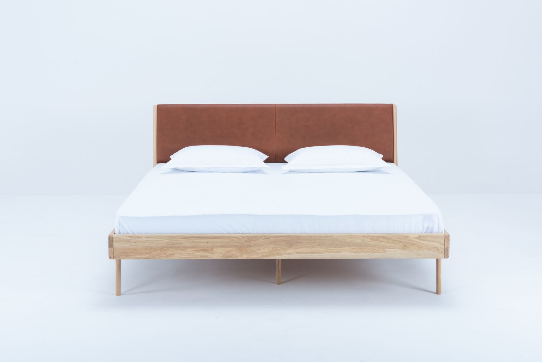 Дубовая двуспальная кровать Gazzda Fawn ARCH-00085993 - Вид №59