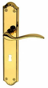 Pasini Ручка из латуни на пластине с накладкой Valencia 1010