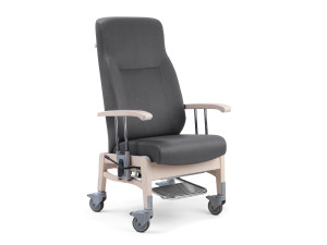 Тканевое кресло с колесами