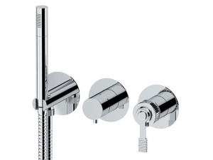 Однорычажный встраиваемый смеситель для ванны с ручным душем