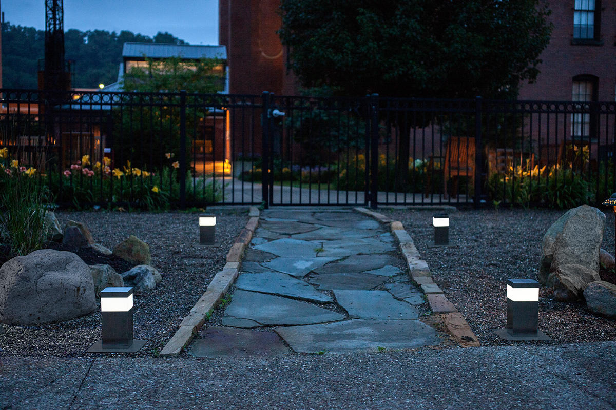 FSRT226 Столбик дорожки Rincon  Forms-surfaces  - Вид №3