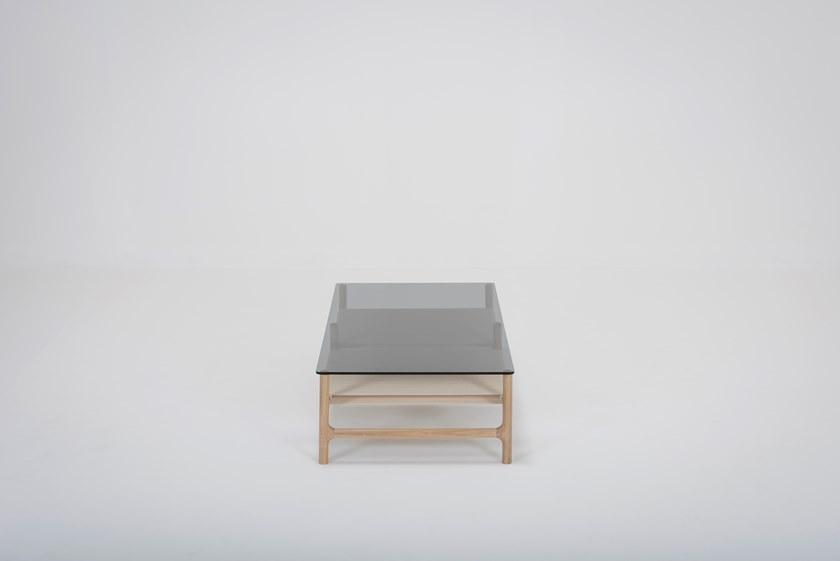 Gazzda Низкий прямоугольный журнальный столик из дерева и стекла Fawn 08b - Вид №4