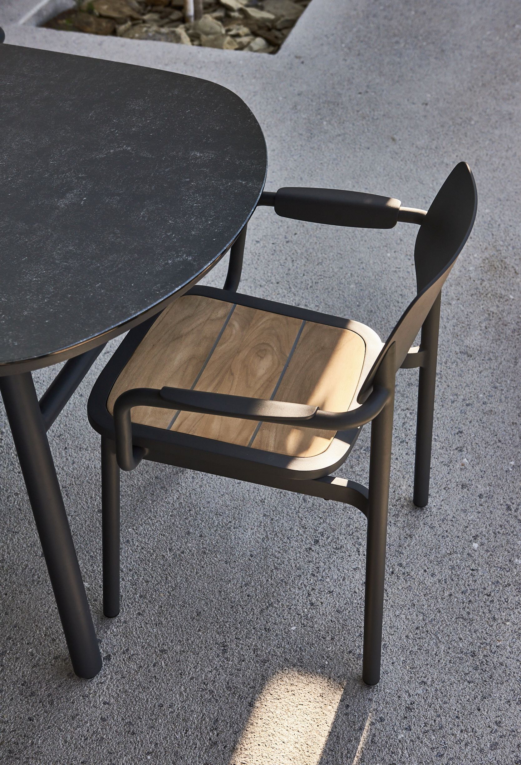 Штабелируемый садовый стул с подлокотниками DRIGANI Noa ARCH-00017595 - Вид №3