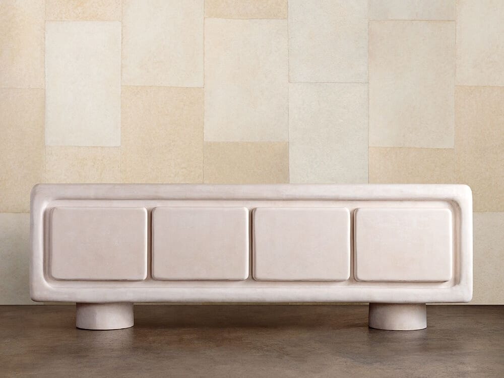 Шкаф из смолы с распашными дверями Kelly Wearstler Colina ARCH-00101387