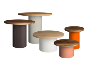 Круглый металлический журнальный столик с твердой деревянной столешницей