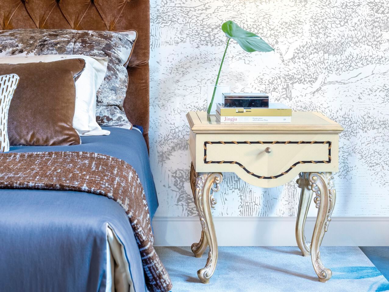 Деревянная тумбочка с ящиком Bellotti Ezio Charming ARCH-00149540 - Вид №3