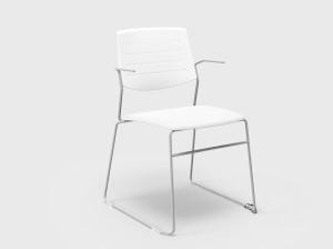 Штабелируемый пластиковый стул с подлокотниками