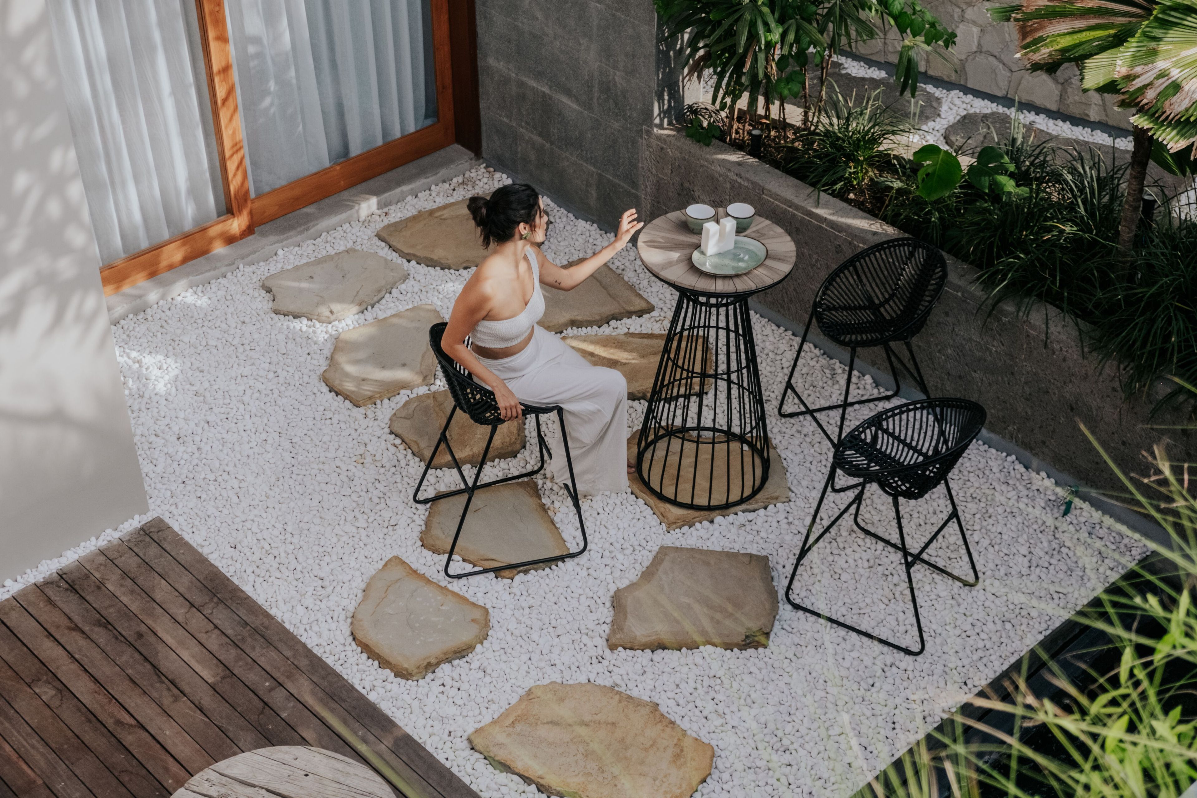 Высокий круглый алюминиевый и деревянный садовый стол cbdesign Fiorella ARCH-00132255 - Вид №1