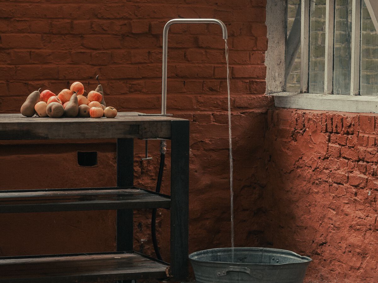 Передвижной садовый кран TRADEWINDS THE FOUNT ARCH-00127938