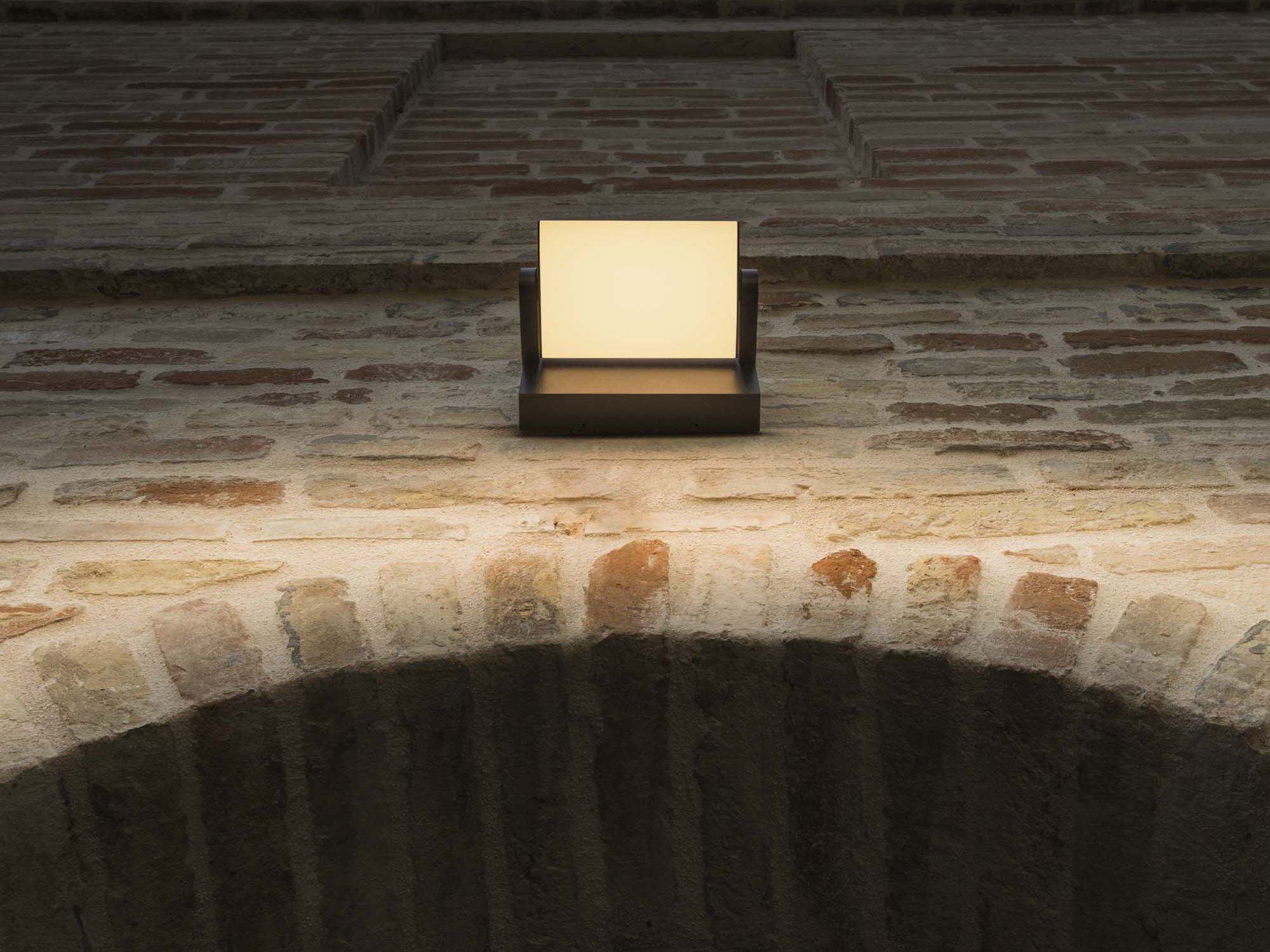 Регулируемый светодиодный уличный настенный светильник Ideal Lux Swipe ARCH-00064473 - Вид №3