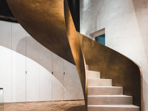 Металлизация с полированной латунью