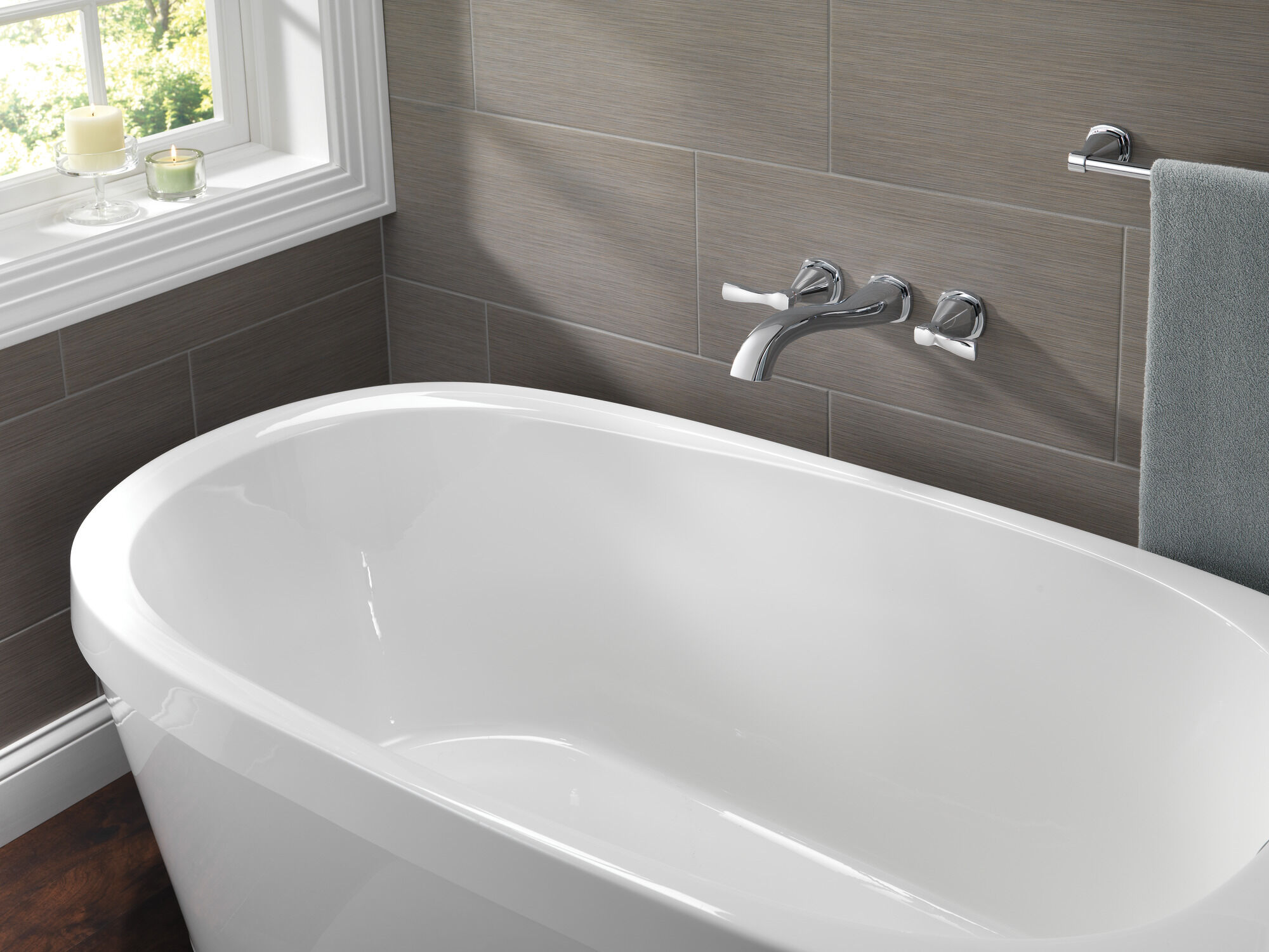 77624-RB Вешалка для полотенец 24 дюйма Delta Faucet Stryke Венецианская бронза  - Вид №2