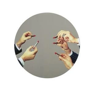 Зеркало / Lipsticks